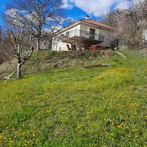 Séjour chez l'habitant Maison Et Jardin Dans Le Lot! Chez L'habitant!, Belmont-Bretenoux