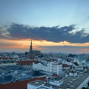 center-apartment-with-360-rooftop.vienna-besthotels.com/